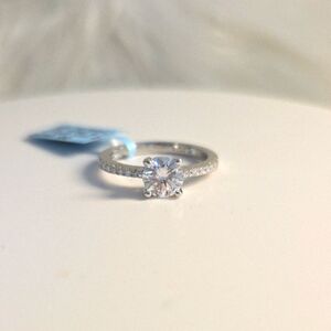 Elegant Silver Diamond Ring
